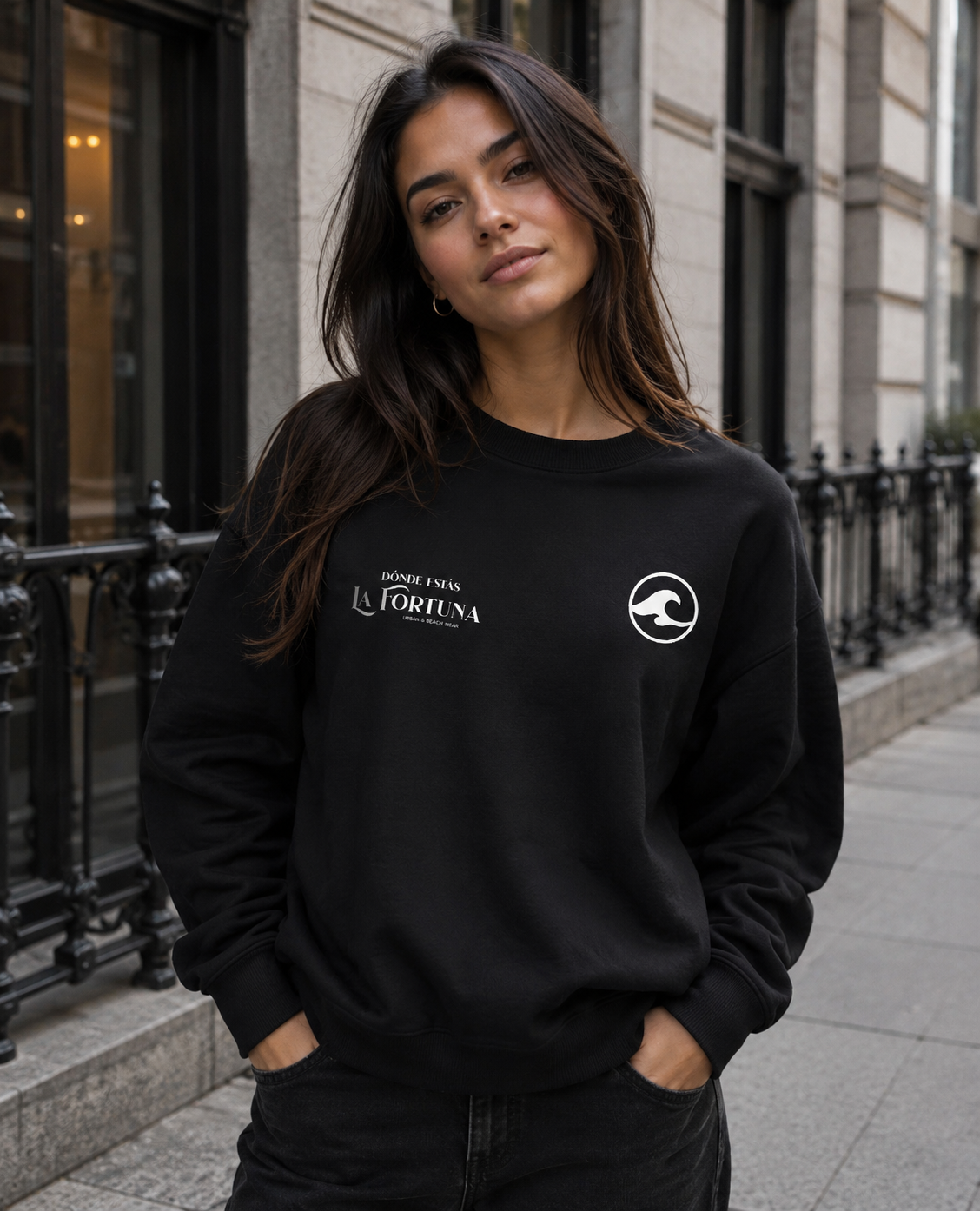 La Fortuna Black Oversized Sweatshirt